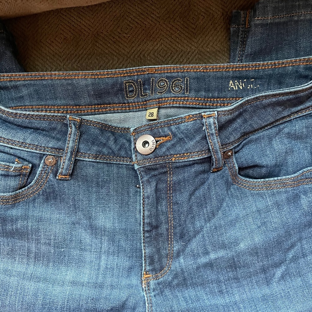 DL1961 Angel Jeans - Picture 2 of 4
